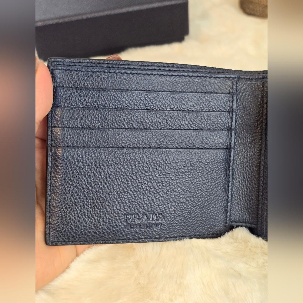 NWT❤️Prada Black Navy Vitello Micro Grain Leather Men Wallet - Picture 3 of 14